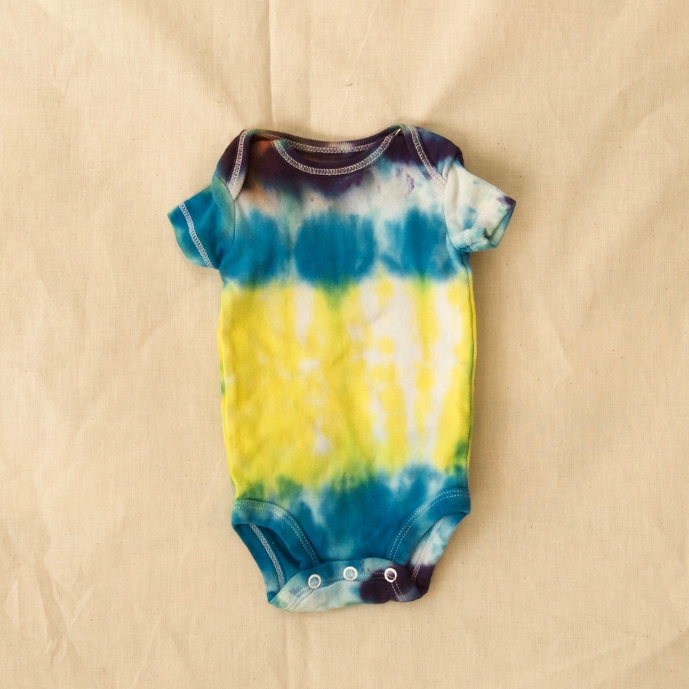 tie dye onesie [newborn]